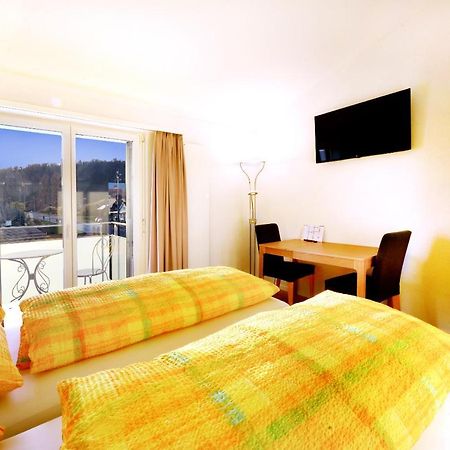 Hotel De La Gare Sugiez Екстериор снимка
