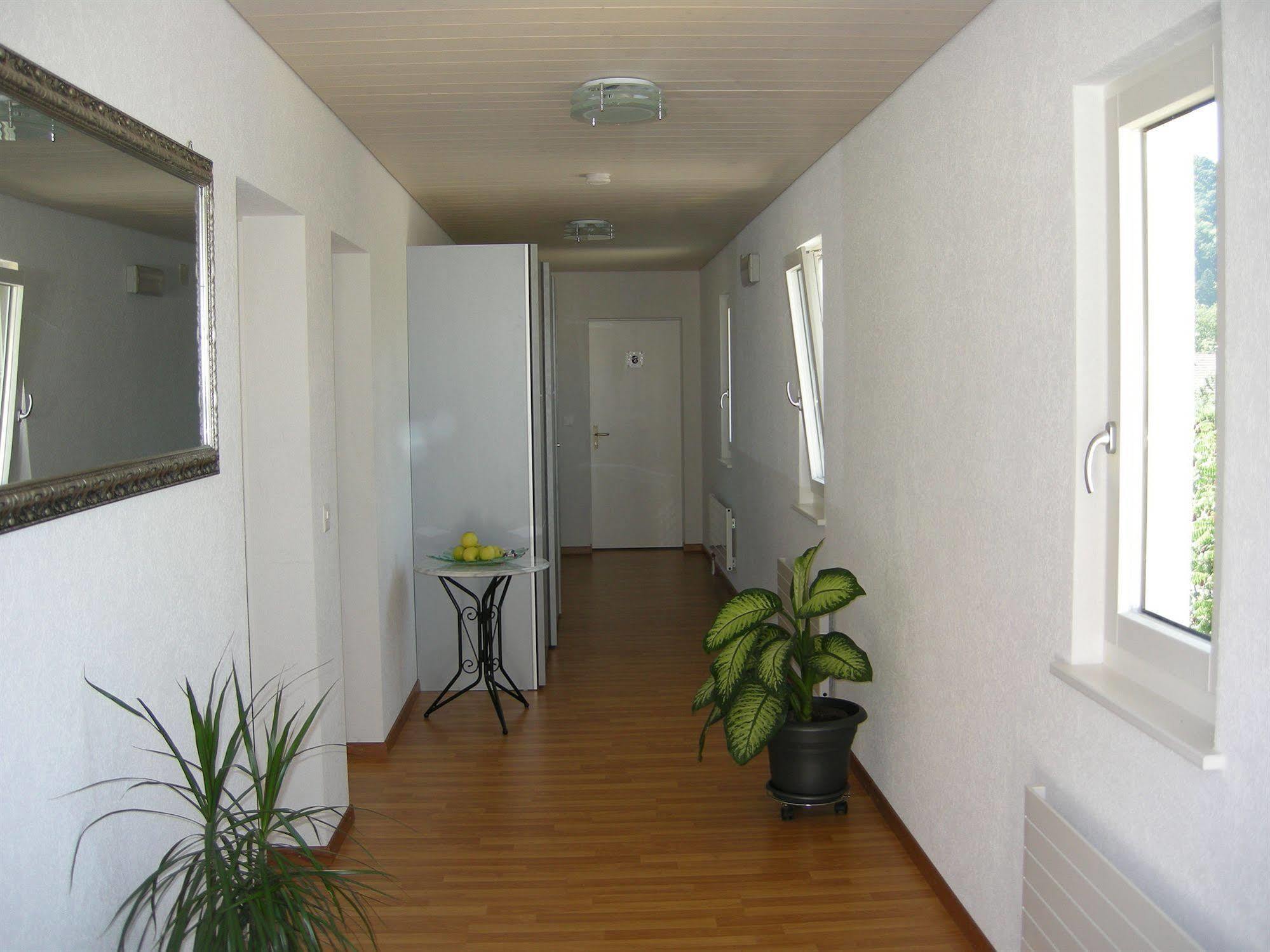 Hotel De La Gare Sugiez Екстериор снимка